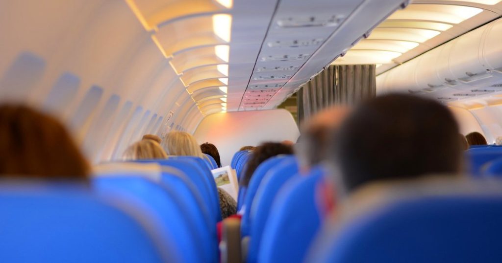 Hạng thương gia Vietnam Airlines: ghế, suất ăn, hành lý, phòng chờ và Bông Sen Vàng (Lotusmiles)