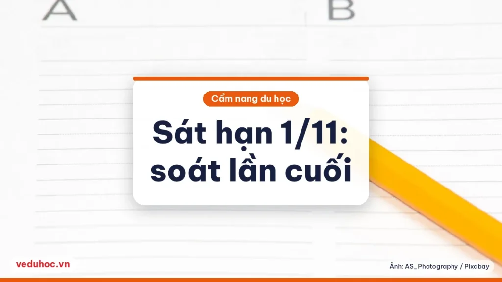 Trang giấy kẻ dòng có cây bút chì màu vàng, minh hoạ việc soát lần cuối hồ sơ trước hạn 1/11